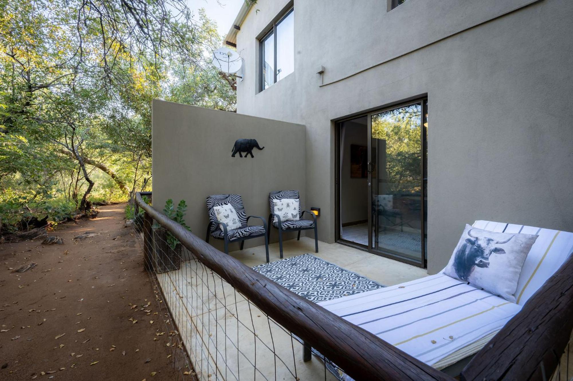 Rafiki Bush Lodge Ходспруит Екстериор снимка